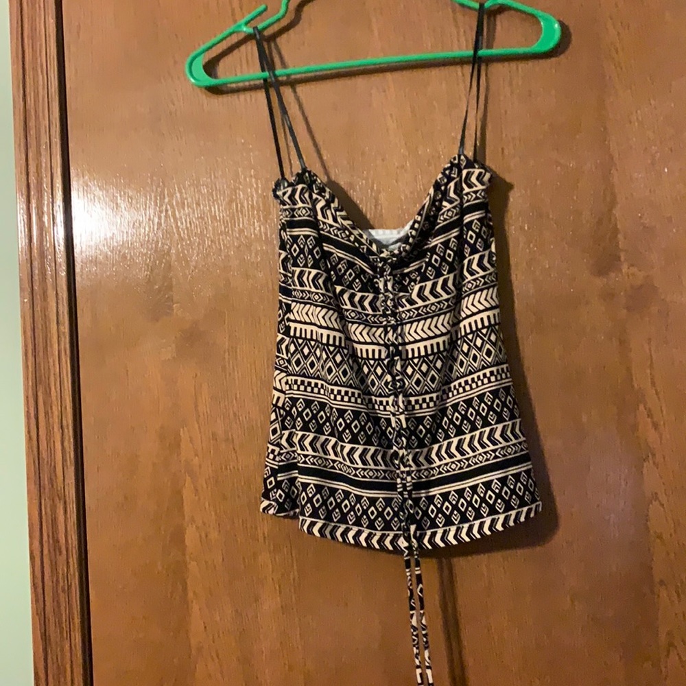sleeveless top
